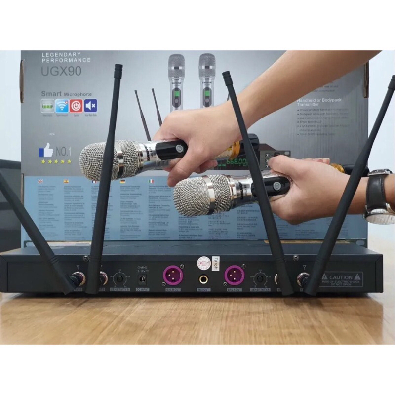 Micro karaoke không dây Shure UGX-90 Mẫu 2024