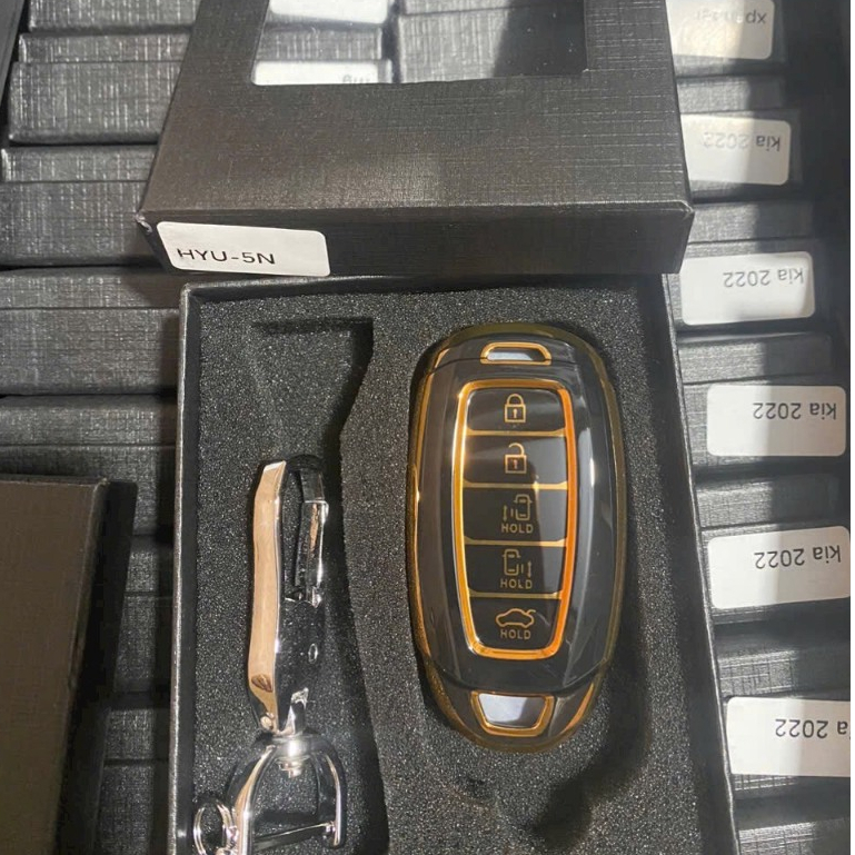 Ốp chìa khóa xe Hyundai Custin 2023 2024,+ kèm móc treo TGV