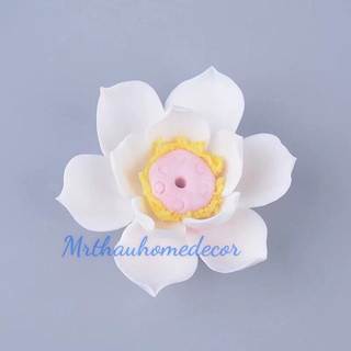 HOA SEN SỨ CẮM NHANG