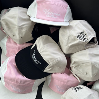 Nón Unisex Logo Uncover Sicibear Đen / Hồng