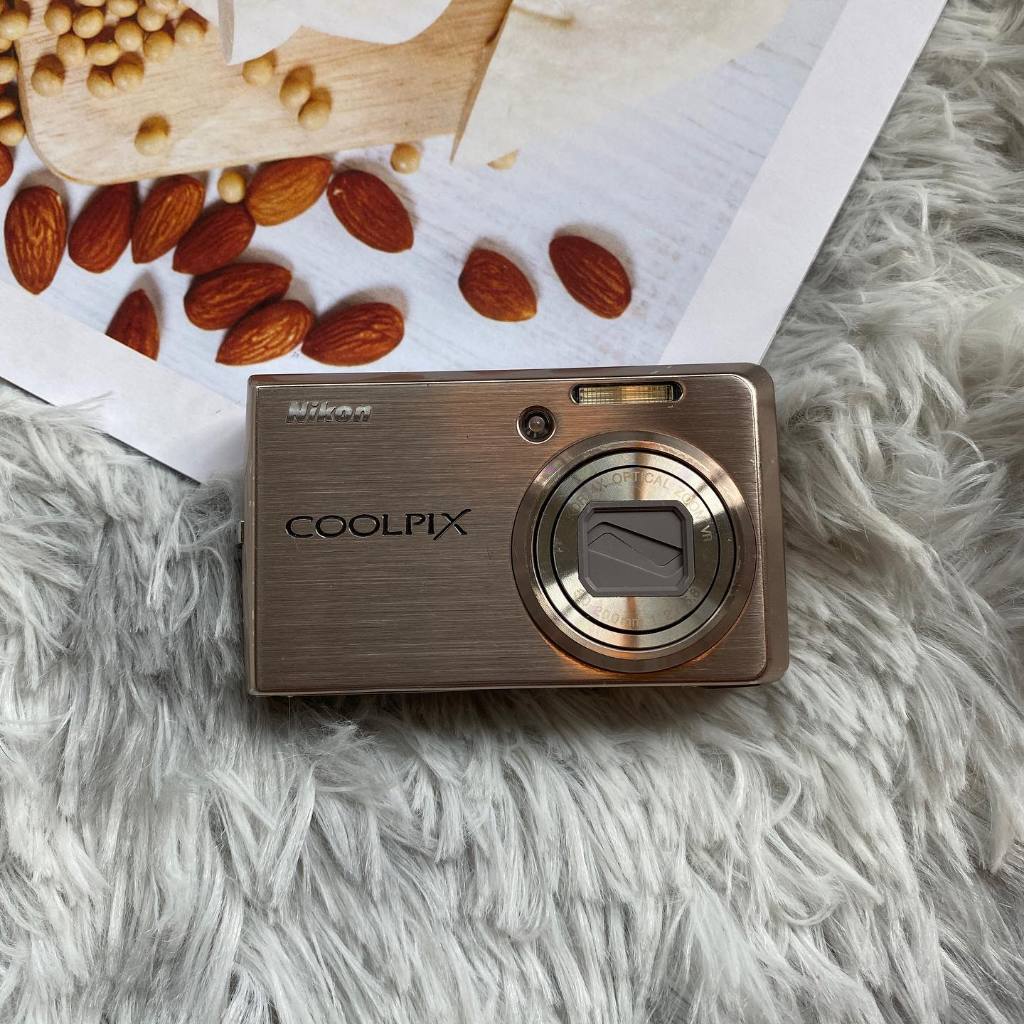 Máy ảnh kỹ thuật số Nikon Coolpix S600