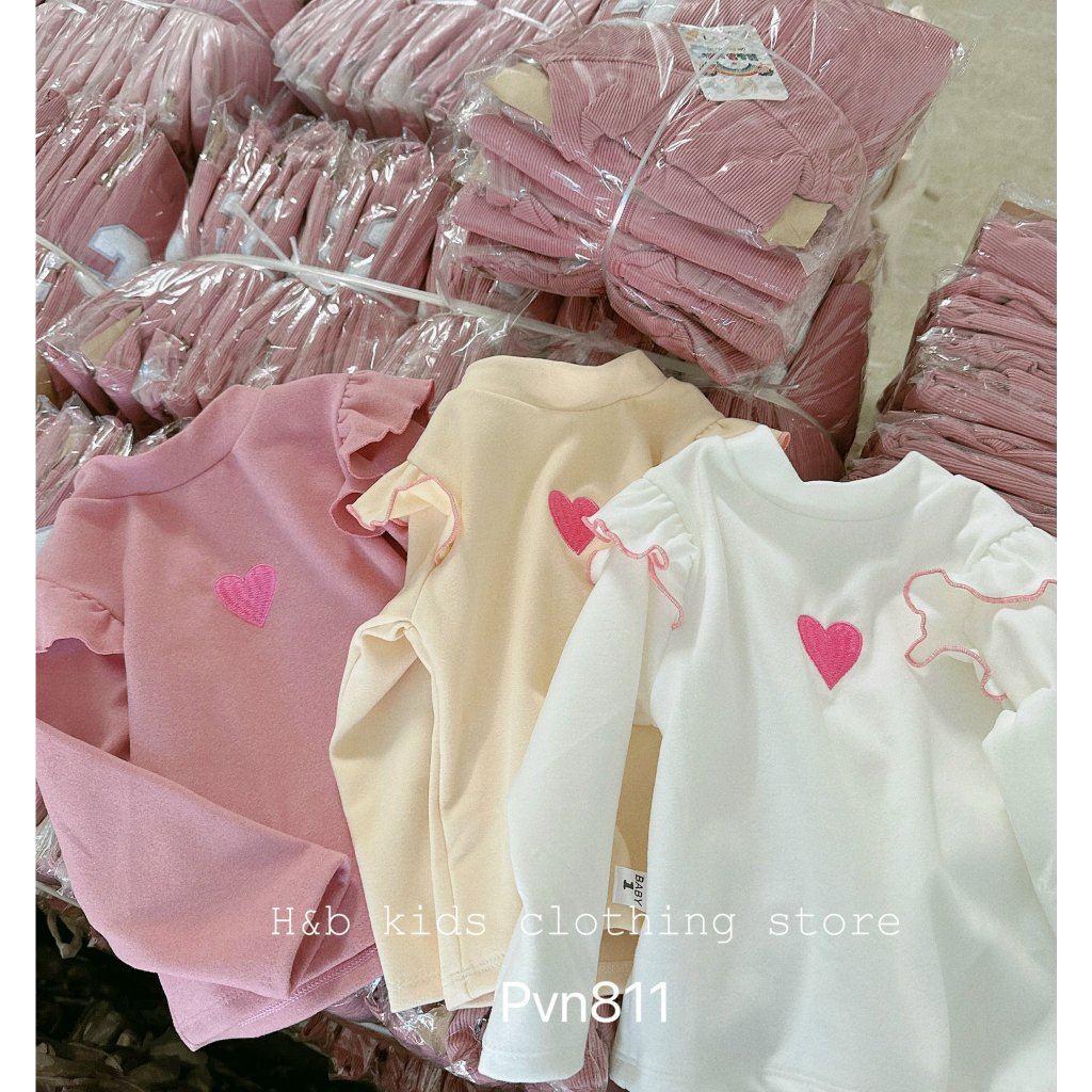 Áo bèo vai tim ngực bé gái