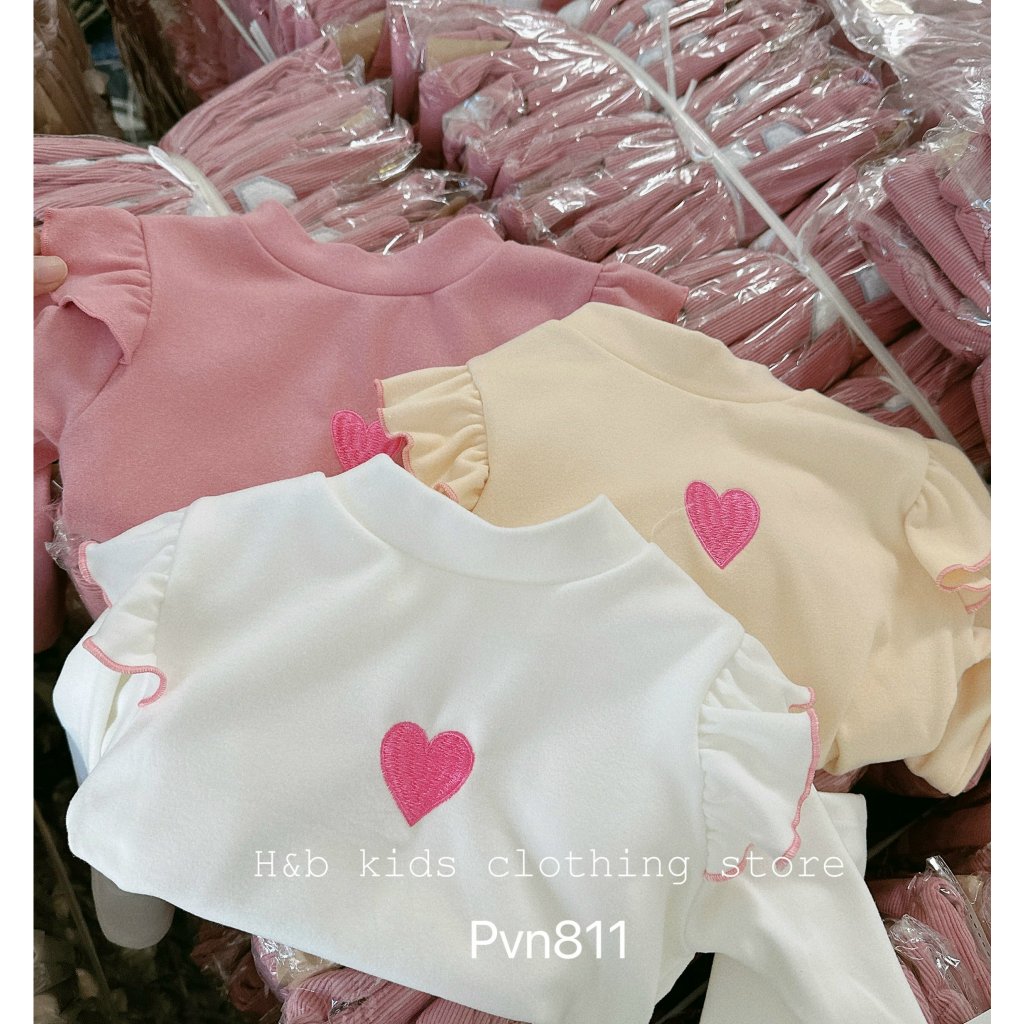 Áo bèo vai tim ngực bé gái