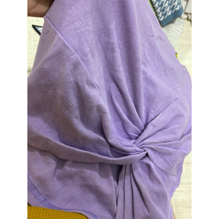 Áo thun cotton khô tím xoắn eo