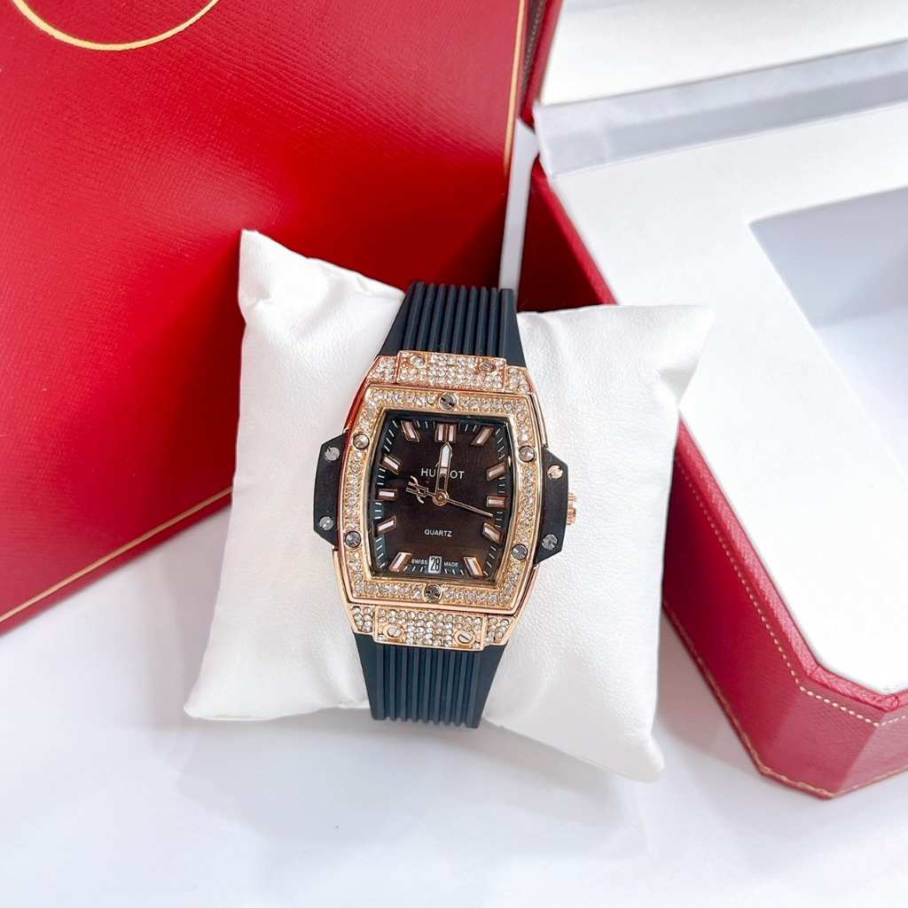 Đồng Hồ Nữ Viền Đính Đá Hulot, Size Mặt 36mm, Dây Cao Su, Máy Pin, Chống Nước 3atm, Sang Trọng Dành Cho Nữ