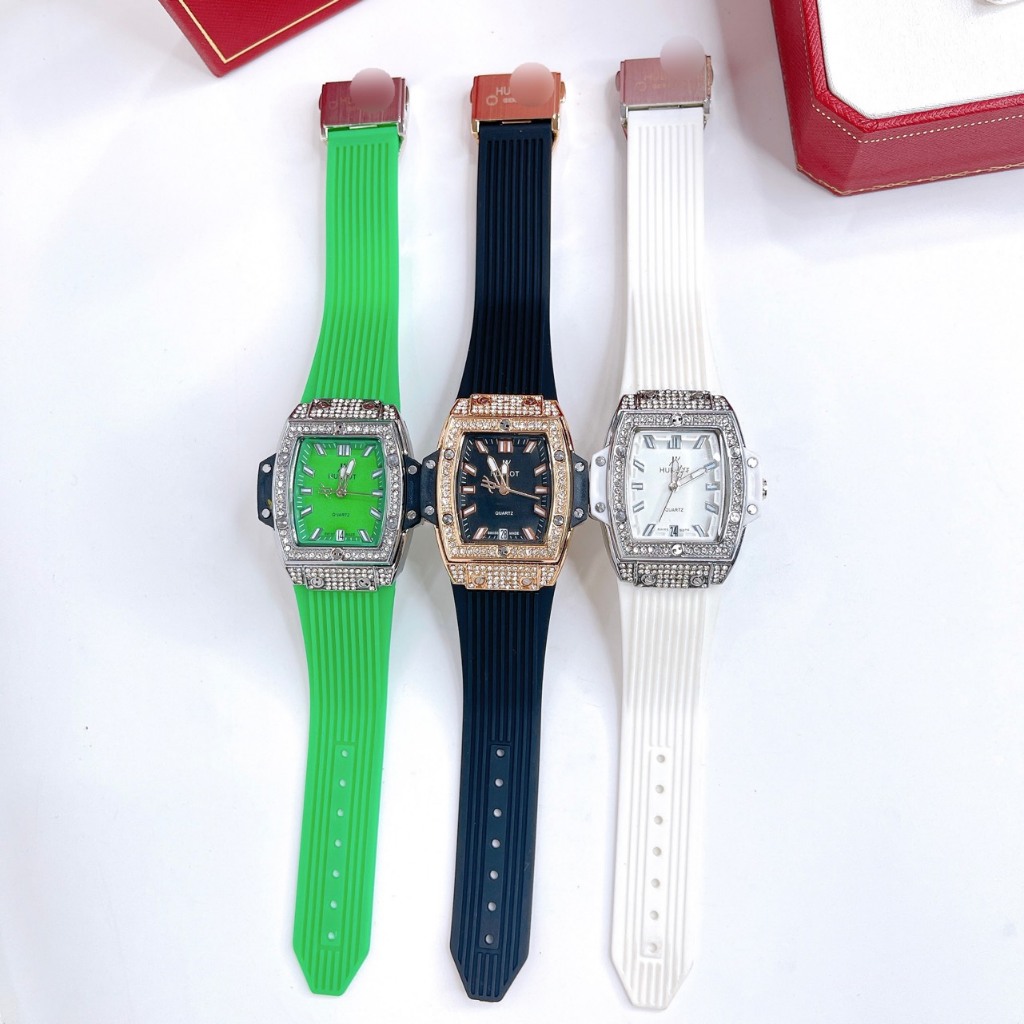 Đồng Hồ Nữ Viền Đính Đá Hulot, Size Mặt 36mm, Dây Cao Su, Máy Pin, Chống Nước 3atm, Sang Trọng Dành Cho Nữ