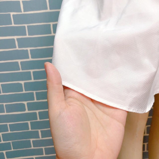 đầm trắng trơn xoè 2hand