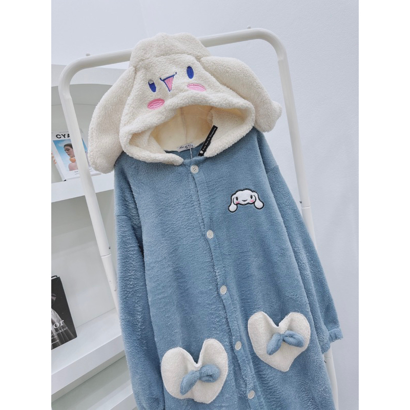 VÁY LÔNG XANH TAI THỎ MŨ TRẮNG TÚI TIM