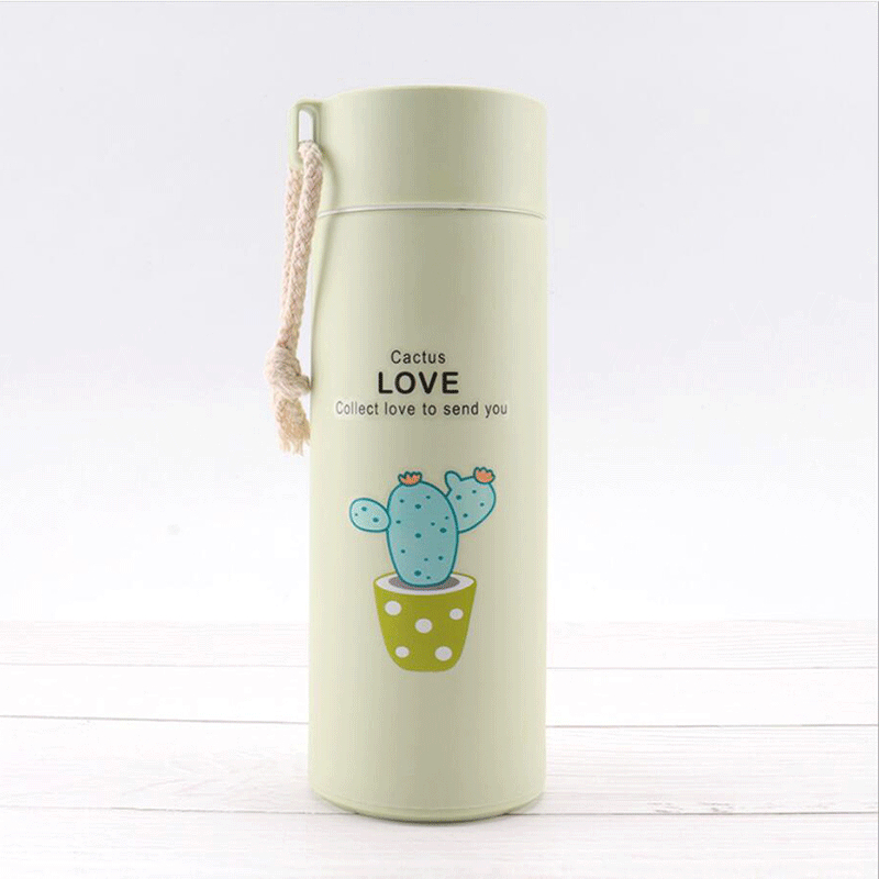 Bình đựng nước siêu đẹp in hình cây xương rồng 400ml cực kỳ đáng yêu dành cho các bé mang đến lớp có dây đeo