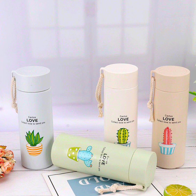Bình đựng nước siêu đẹp in hình cây xương rồng 400ml cực kỳ đáng yêu dành cho các bé mang đến lớp có dây đeo