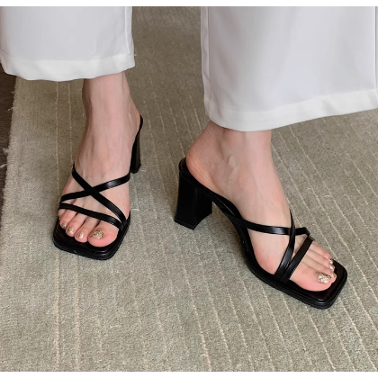 Guốc Dây Đan Cao Gót 7P 2 Màu Đen Kem OP02TDG040TA