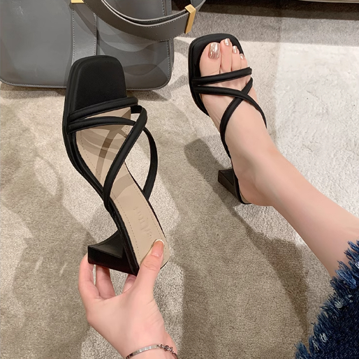 Guốc Dây Đan Cao Gót 7P 2 Màu Đen Kem OP02TDG040TA