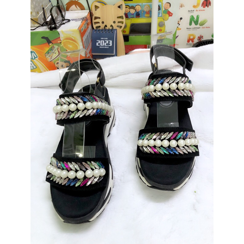 Giày sandal nữ kiểu bánh mì cao 5p size 37, 2hand, new 95%