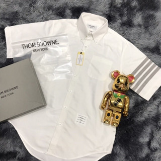Áo sơ mi Thom brown trắng tay ngắn 4 sọc xám