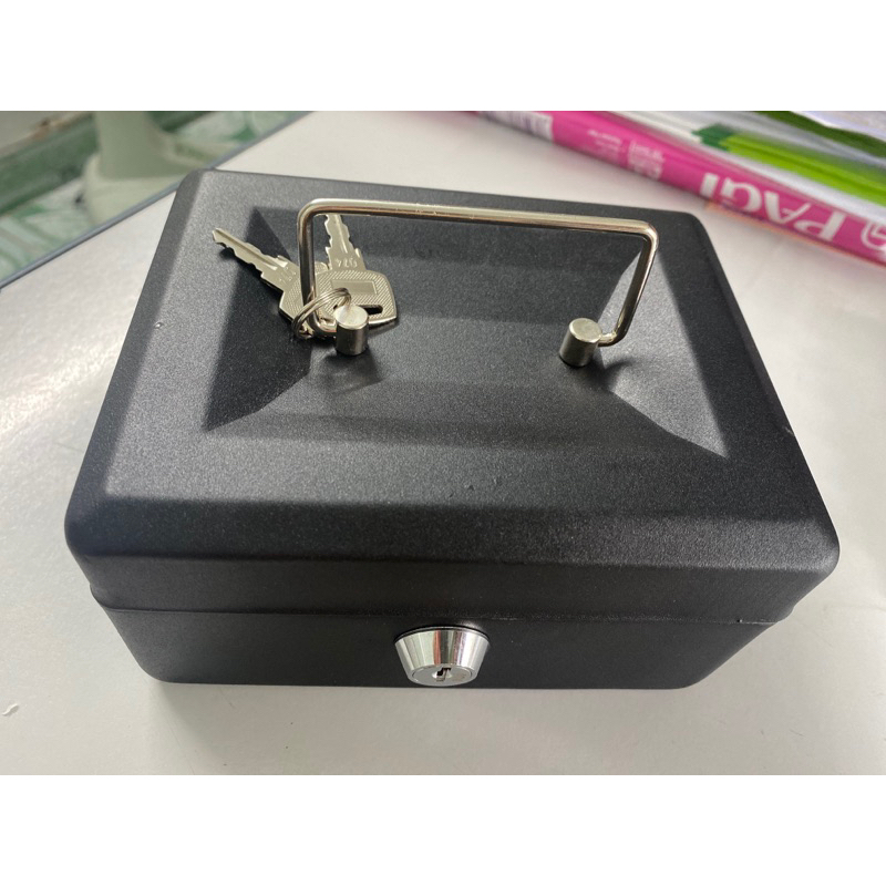 Hòm đựng tiền tiết kiệm