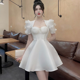 Váy Tapta Cúp Viền Dây Đá Cổ Vát