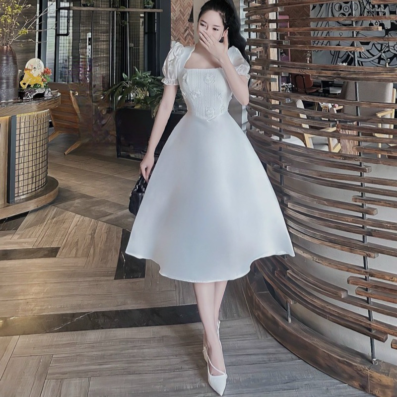 Váy Tapta Thân Ren Hoa Tay Tơ Cổ Vát Sóng