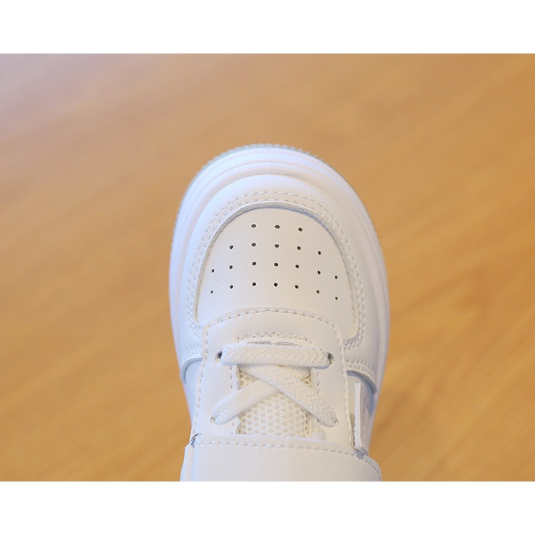 Giày thể thao trẻ em 5 đến 12 tuổi siêu nhẹ, siêu thoáng khí