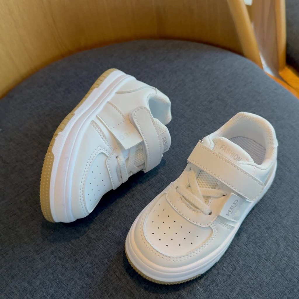 Giày thể dục cho bé từ 6 đến 12 tuổi siêu nhẹ, siêu thoáng khí phong cách Hàn Quốc