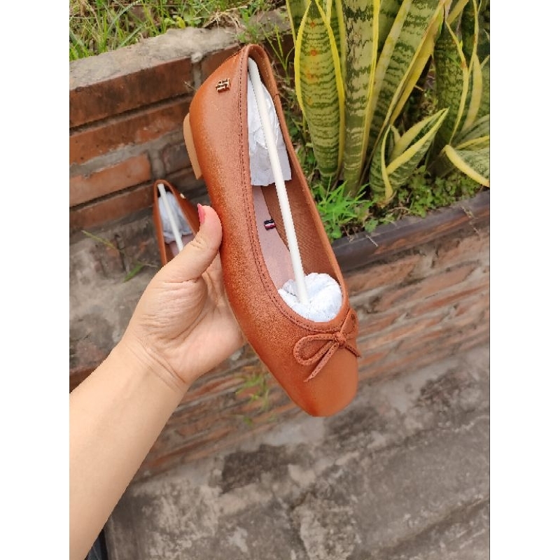 Giày da bò đế bệt Tommy Hilfiger