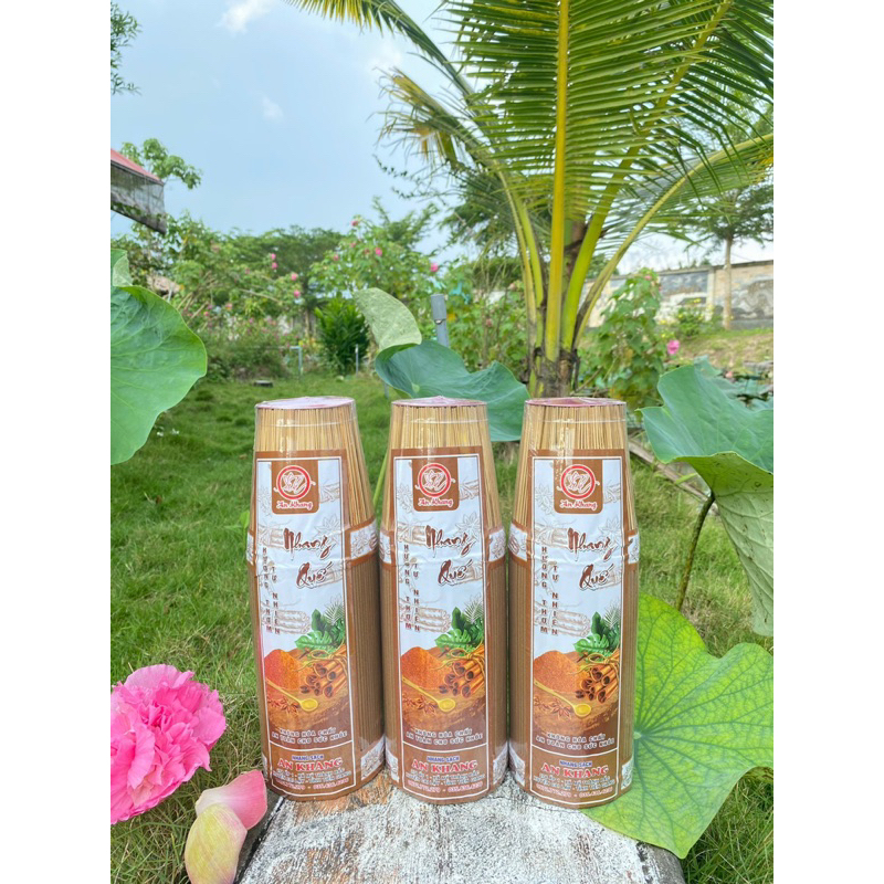 Combo 3 Bó Nhang Quế 3 Tất Thơm Dịu Nhẹ (Trên 2000 nén)