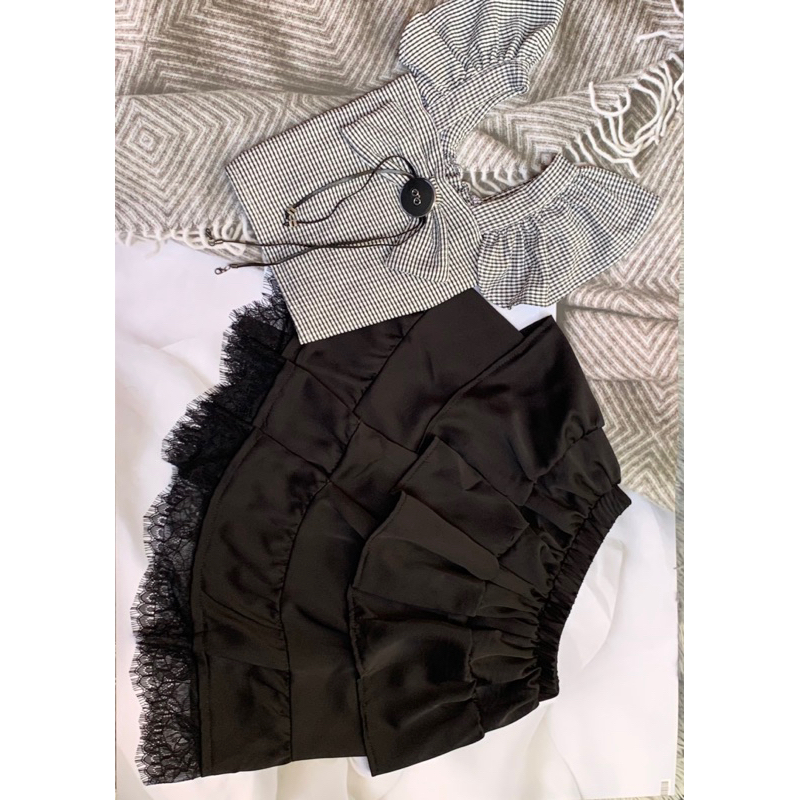 Set chân váy phối ren áo tay cánh tiên