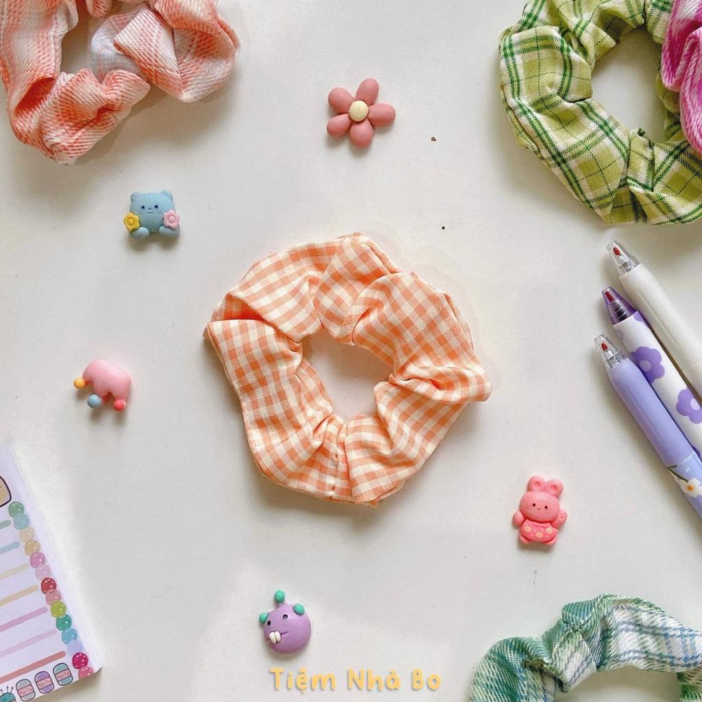 Cột tóc Scrunchies caro