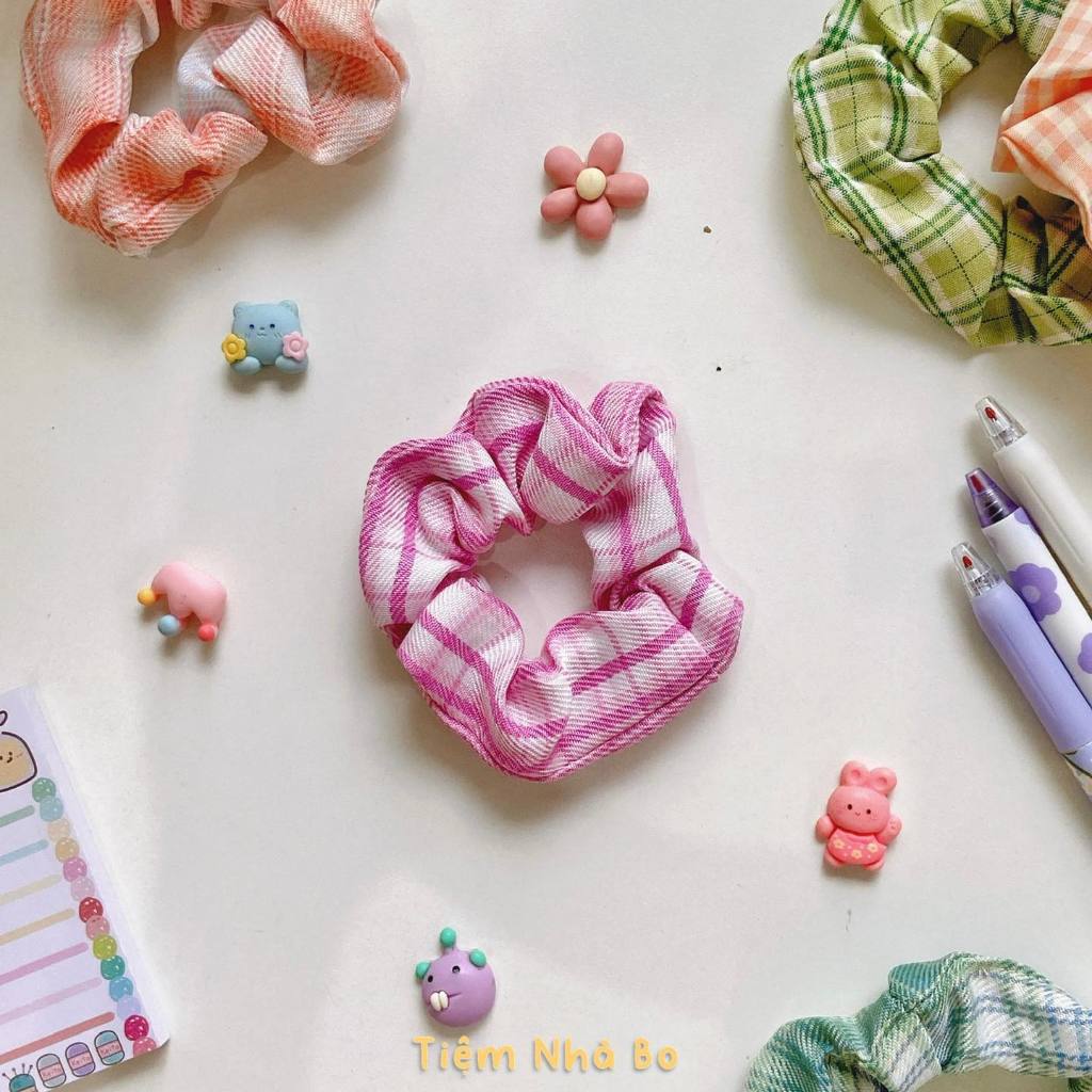 Cột tóc Scrunchies caro