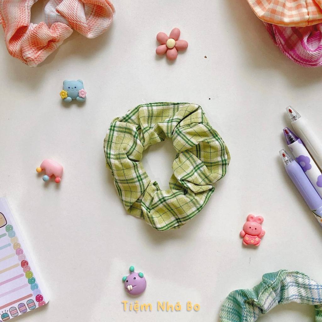 Cột tóc Scrunchies caro