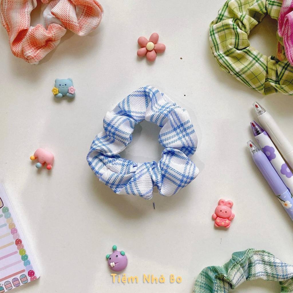 Cột tóc Scrunchies caro
