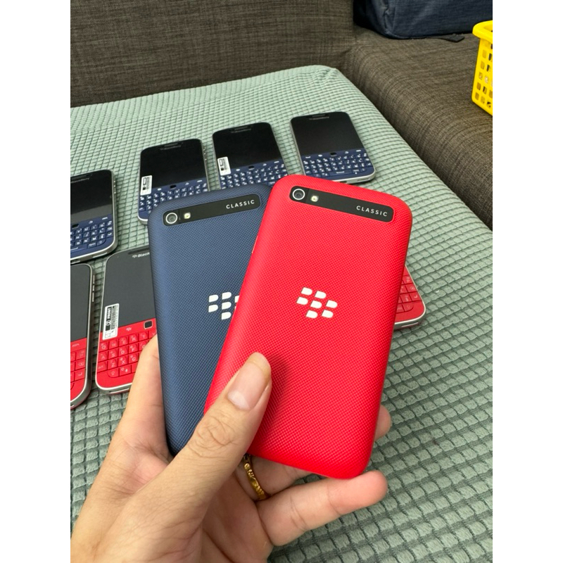 Điện Thoại Blackberry Q20 Classic Sơn Vỏ Đẹp 99%