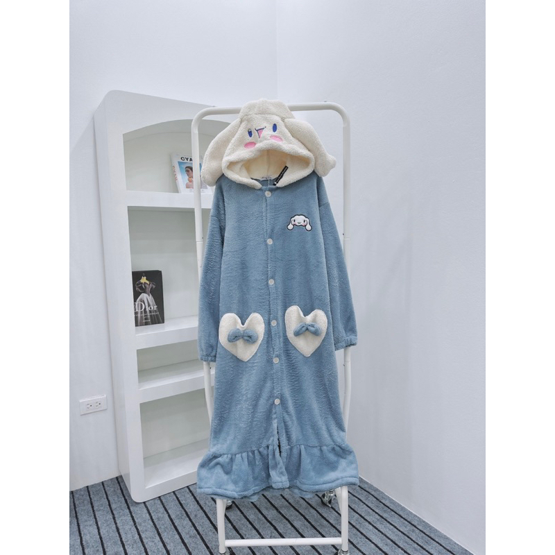 VÁY LÔNG XANH TAI THỎ MŨ TRẮNG TÚI TIM