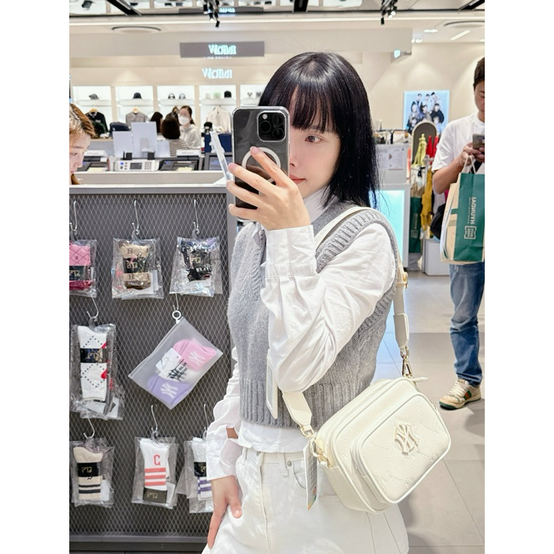 TÚI ĐEO CHÉO MLB SS2023 SIZE 11 x 17 CM CHÍNH HÃNG