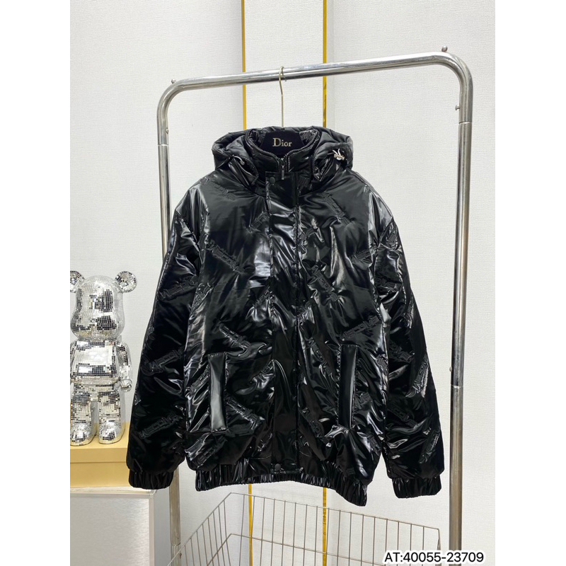 Áo khoác phao bóng dập nổi chữ wecome phối mũ bạc,áo phao bóng màu bạc có mũ bản hot trend 2024