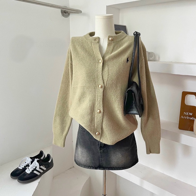 Áo cardigan len hạt gạo dày dặn thêu logo ngựa cúc đồng vàng hàng chuẩn Qc loại 1 ảnh thật - sẵn