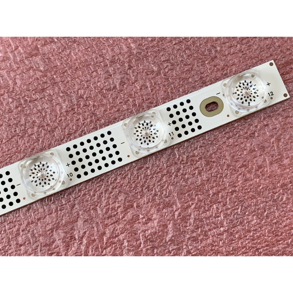 THANH LED TIVI TCL 32S63 32P6 MỚI 100% THANH 12 BÓNG MỖI BÓNG 6V DÀI 58,8cm MỖI MÁY DÙNG 1 THANH 32HR330M12A0 V6