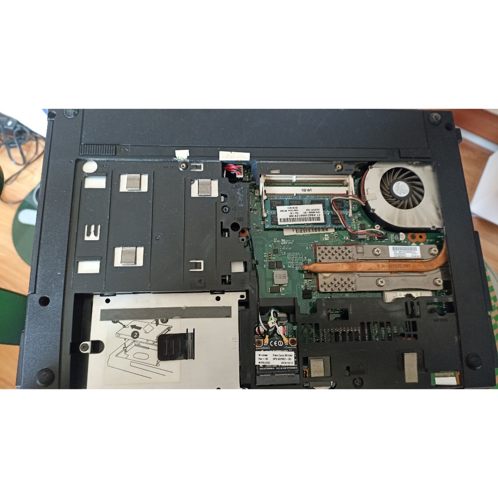 Laptop COMPAQ 420, 2GB Ram