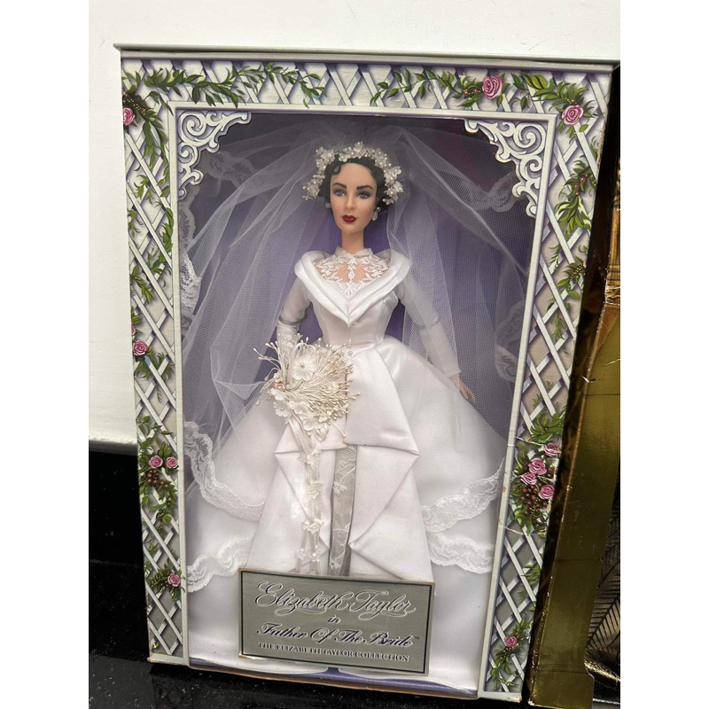 Búp bê Barbie Eligabeth Taylor