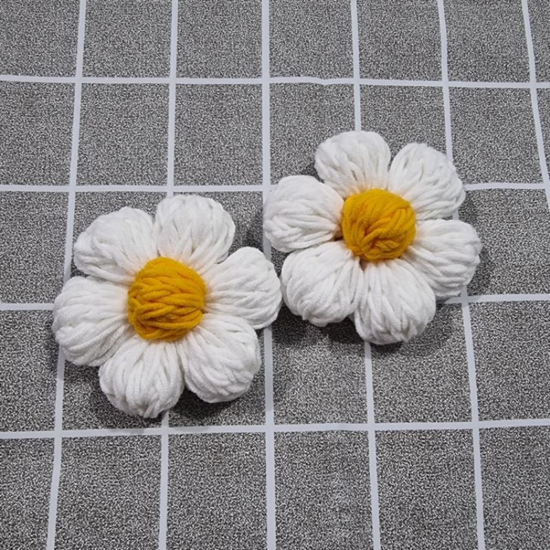 GHIM CÀI HOA LEN 6 CÁNH HANDMADE