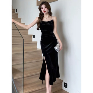 [HÀNG CÓ SẴN] Đầm nhung 2 dây cổ đổ xẻ tà