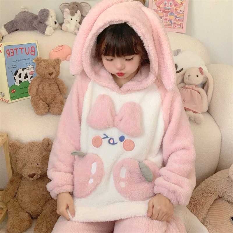 Bộ đồ ngủ lông cừu mũ tai thỏ thêu trái đào dễ thương, Sét bộ mặc nhà lông gấu đính nơ cute màu hồng ấm áp mùa đông
