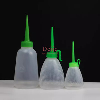 Bình đựng dầu máy may có móc 180ml