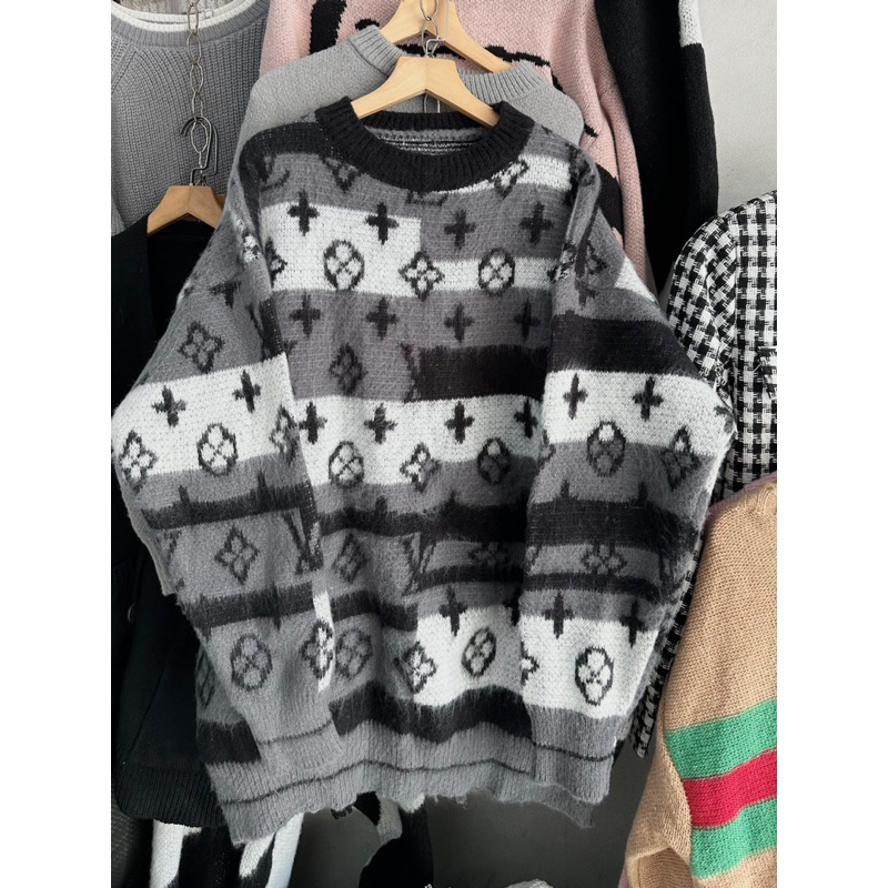 Áo khoác len lông nữ màu xám lờ vê hoạ tiết hàng Qc