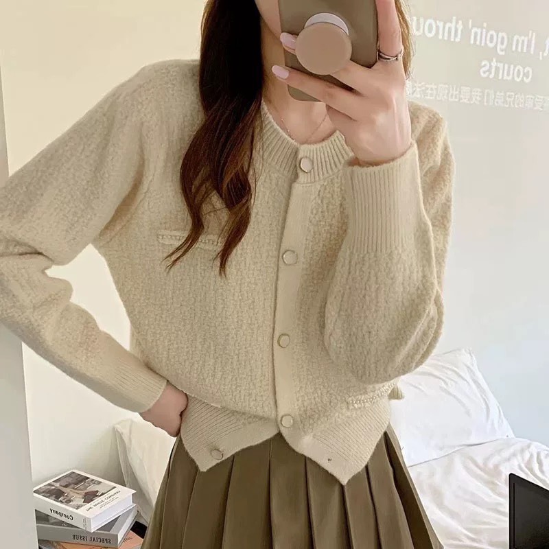 Áo khoác len cardigan phối ren đính ngọc