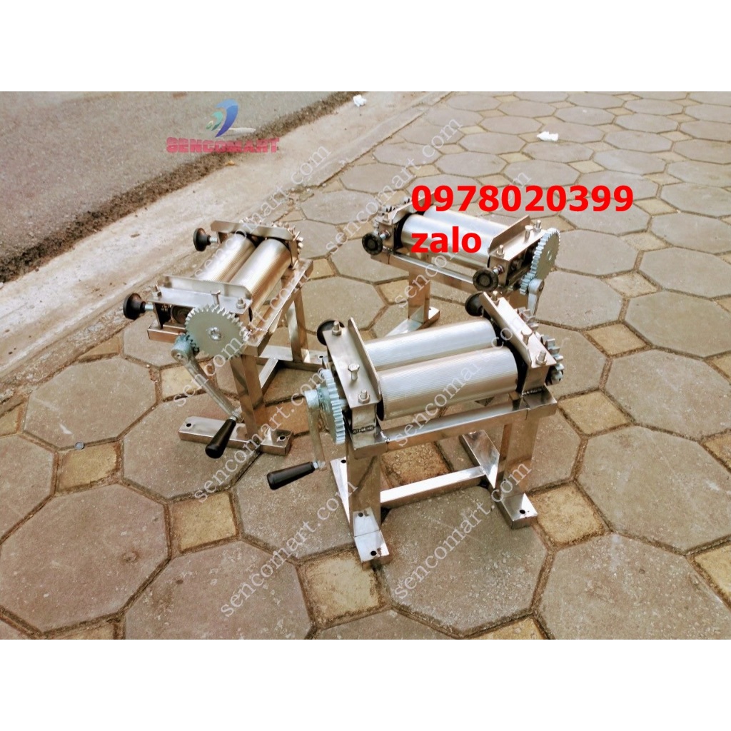 Máy cán mực khô , cá quay tay làm bằng inox siêu chắc chắn