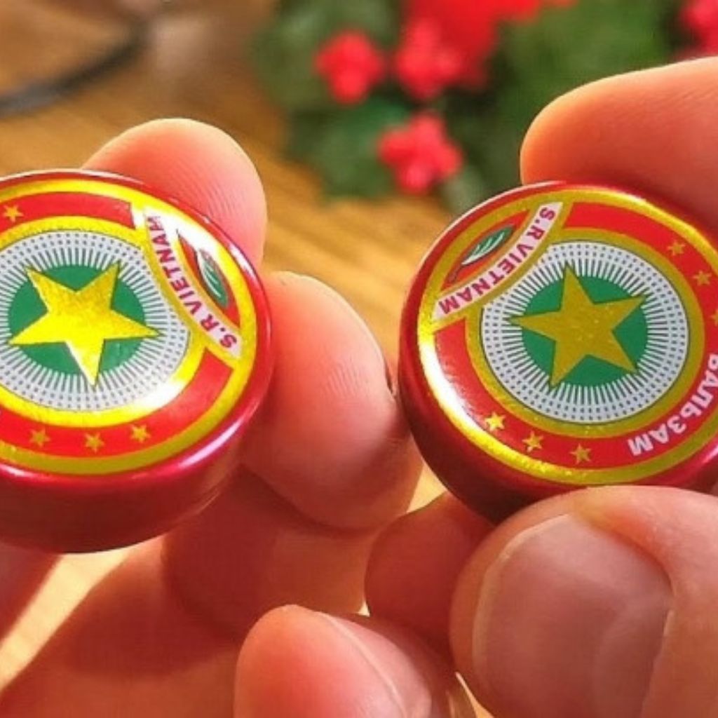 DẦU CÙ LÀ VIỆT NAM CAO SAO VÀNG CHẤT LƯỢNG