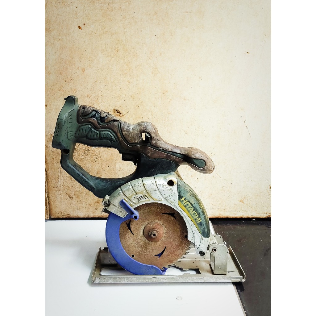 Cưa đĩa hitachi 12v