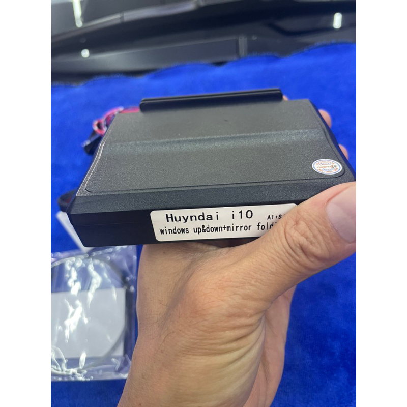 Cụp gương lên xuống kính Hyundai i10 2021 -2023