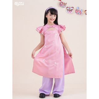 Áo dài màu hồng thêu hoa cho bé gái BYZU, thiết kế cách tân tay cánh tiên viền ren ADTT2308
