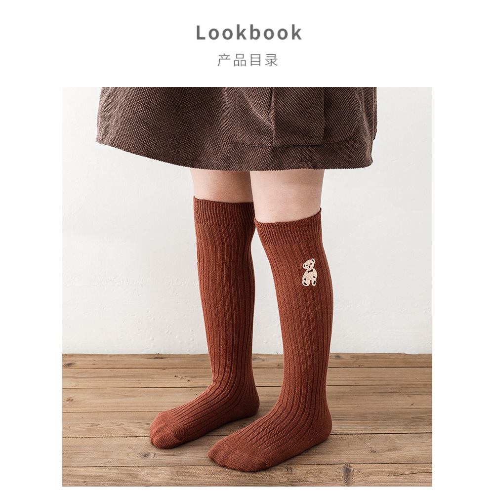 Vớ Cổ Cao Bé Gái Thêu Gau Phong Cách Hàn Quốc Sành Điệu , màu đen nâu xám